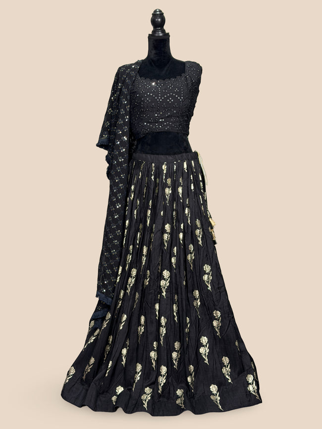 Front mannequin image