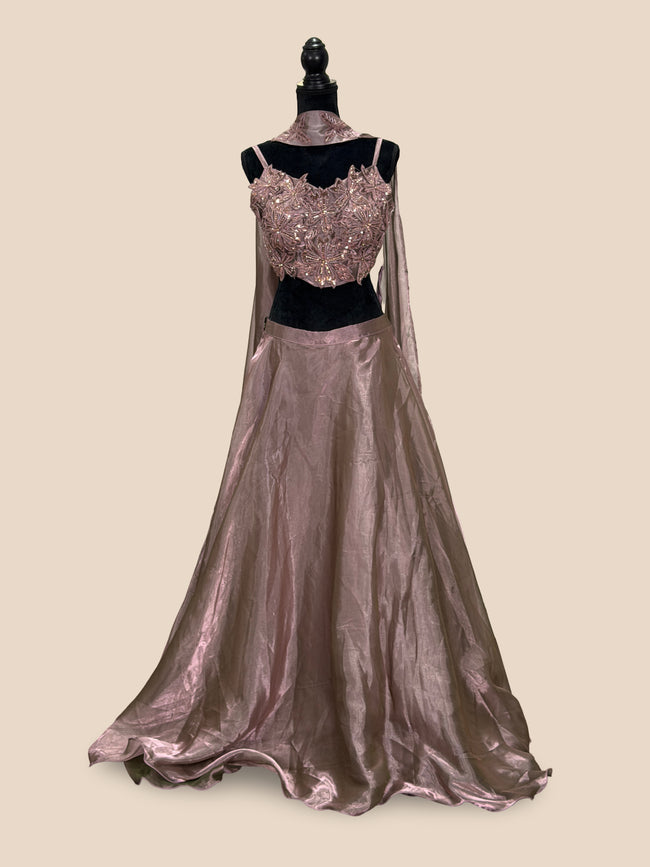 Front mannequin image